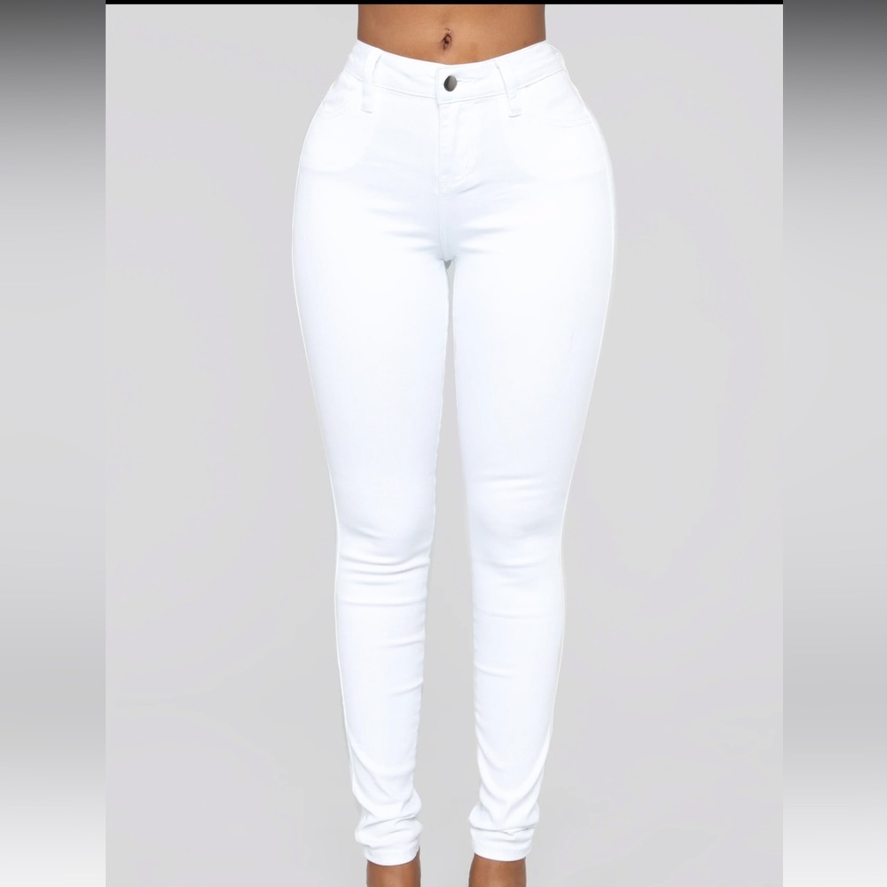 Fashion nova white skinny jeans